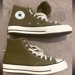 Chuck T All Stars mens high top hunter green size 10.5 never worn